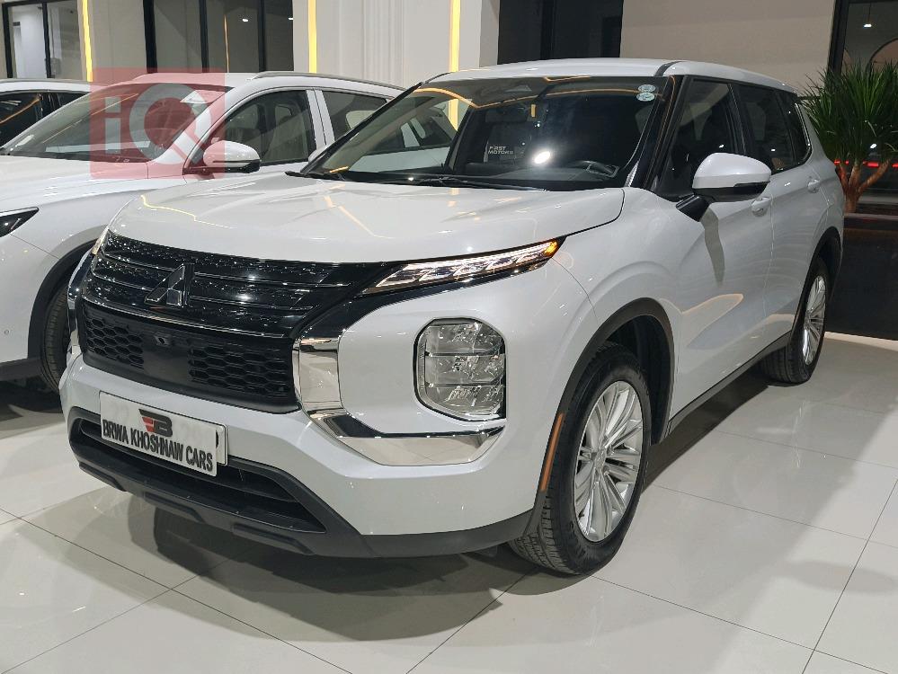 ميتسوبيشي اوتلاندر